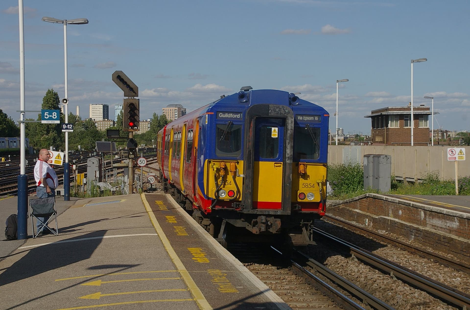 Clapham Junction railway station MMB 05 455854