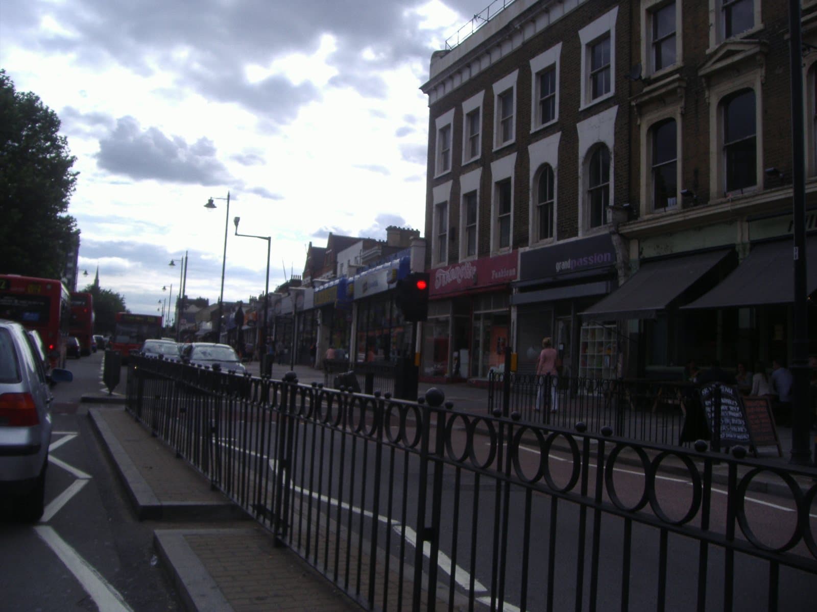 Clapham High Street - geograph.org.uk - 2207577